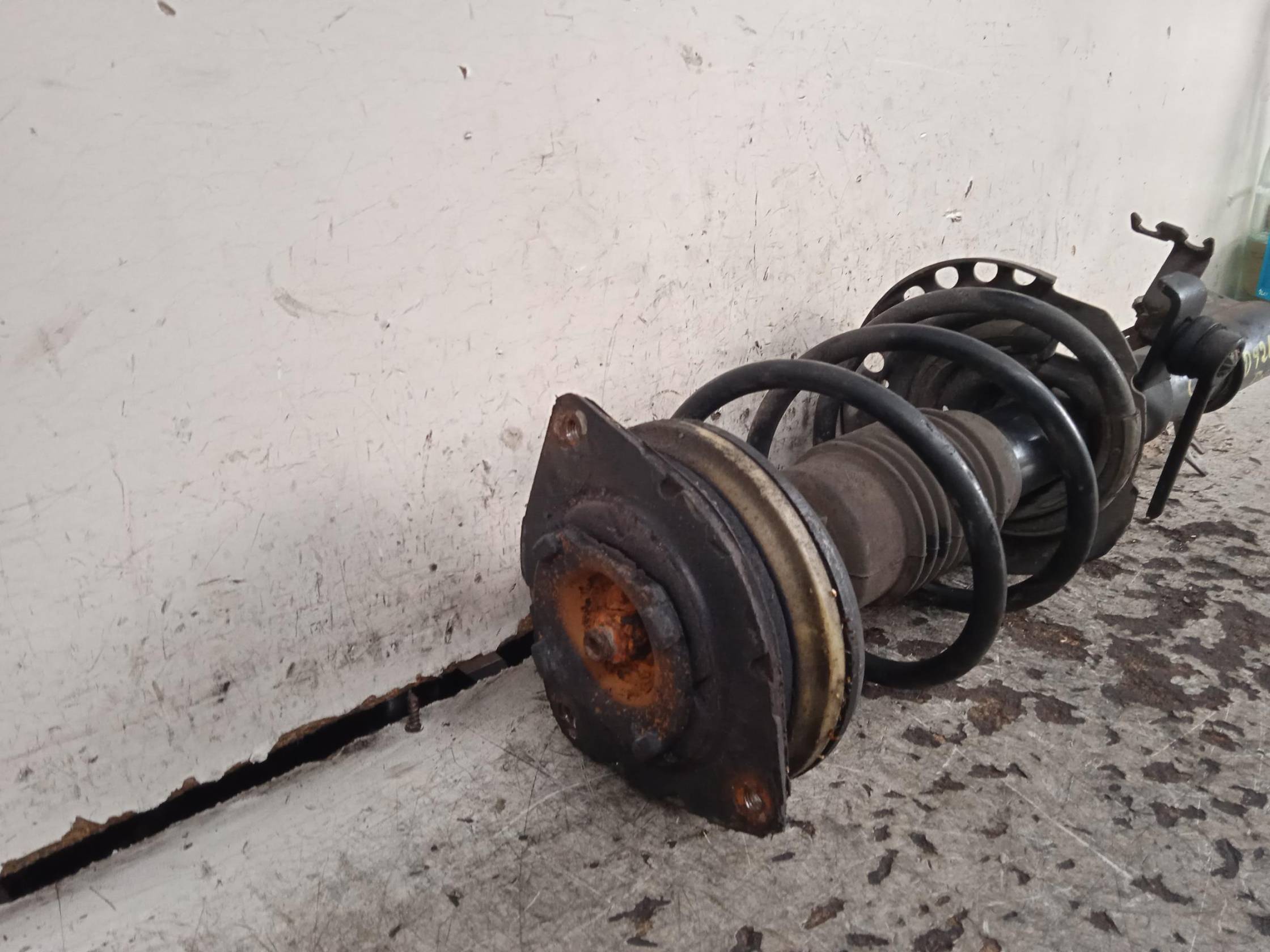 Ammortizzatore ant. dx.